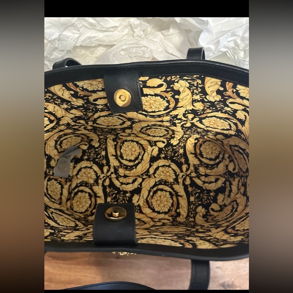 AUTHENTIC Versace La Medusa Leather Tote - Picture 9 of 11